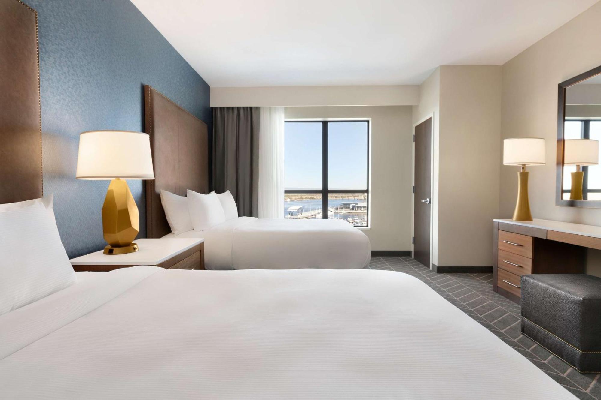 Embassy Suites By Hilton Wilmington Riverfront Bagian luar foto